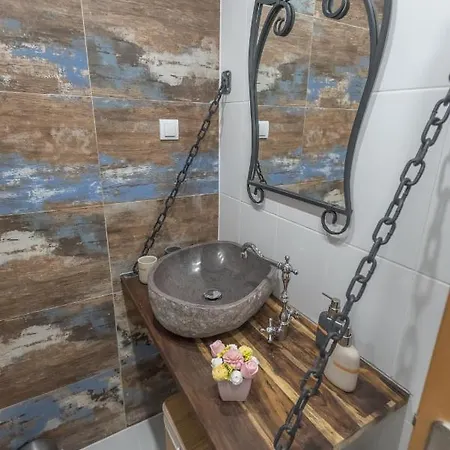 Onore Dell Sa Djakuzijem Apartament