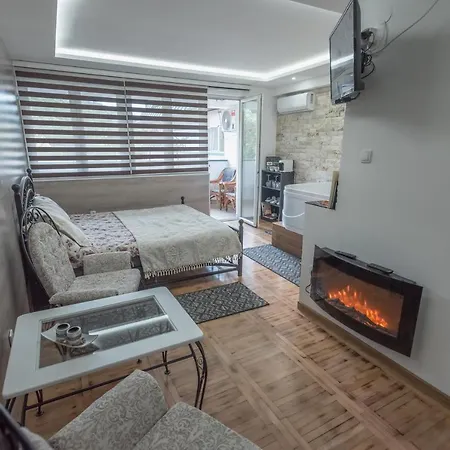 Onore Dell Sa Djakuzijem Apartament