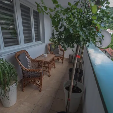 Onore Dell Sa Djakuzijem