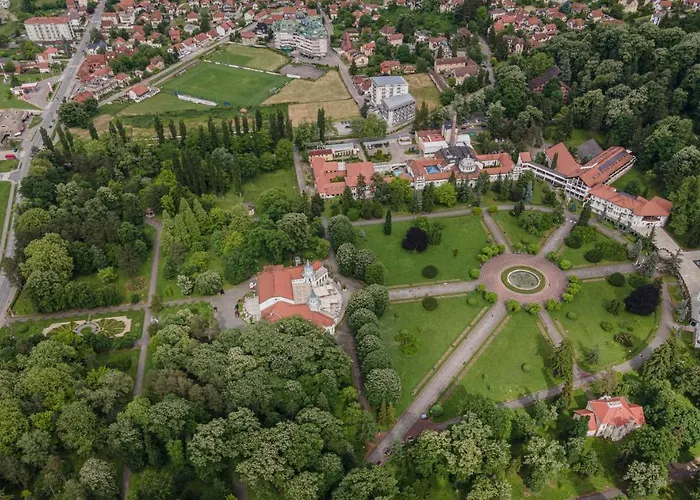 Onore Dell Sa Djakuzijem 아파트 *