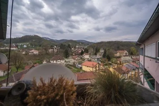 아파트 Onore Dell Sa Djakuzijem *